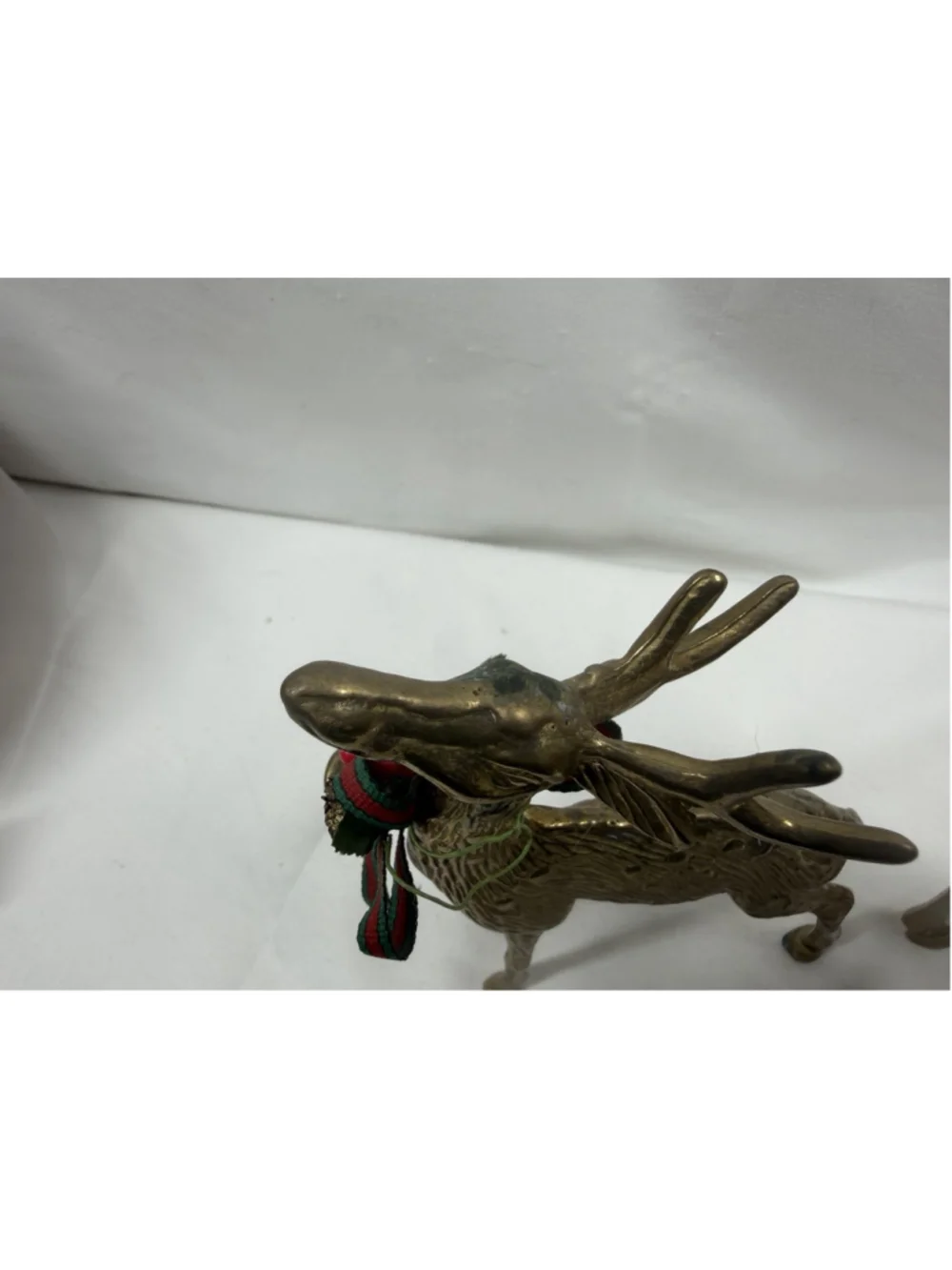 Vintage 2 Brass Deer Figurine Statues Buck & Doe Christmas Reindeer Has Patina